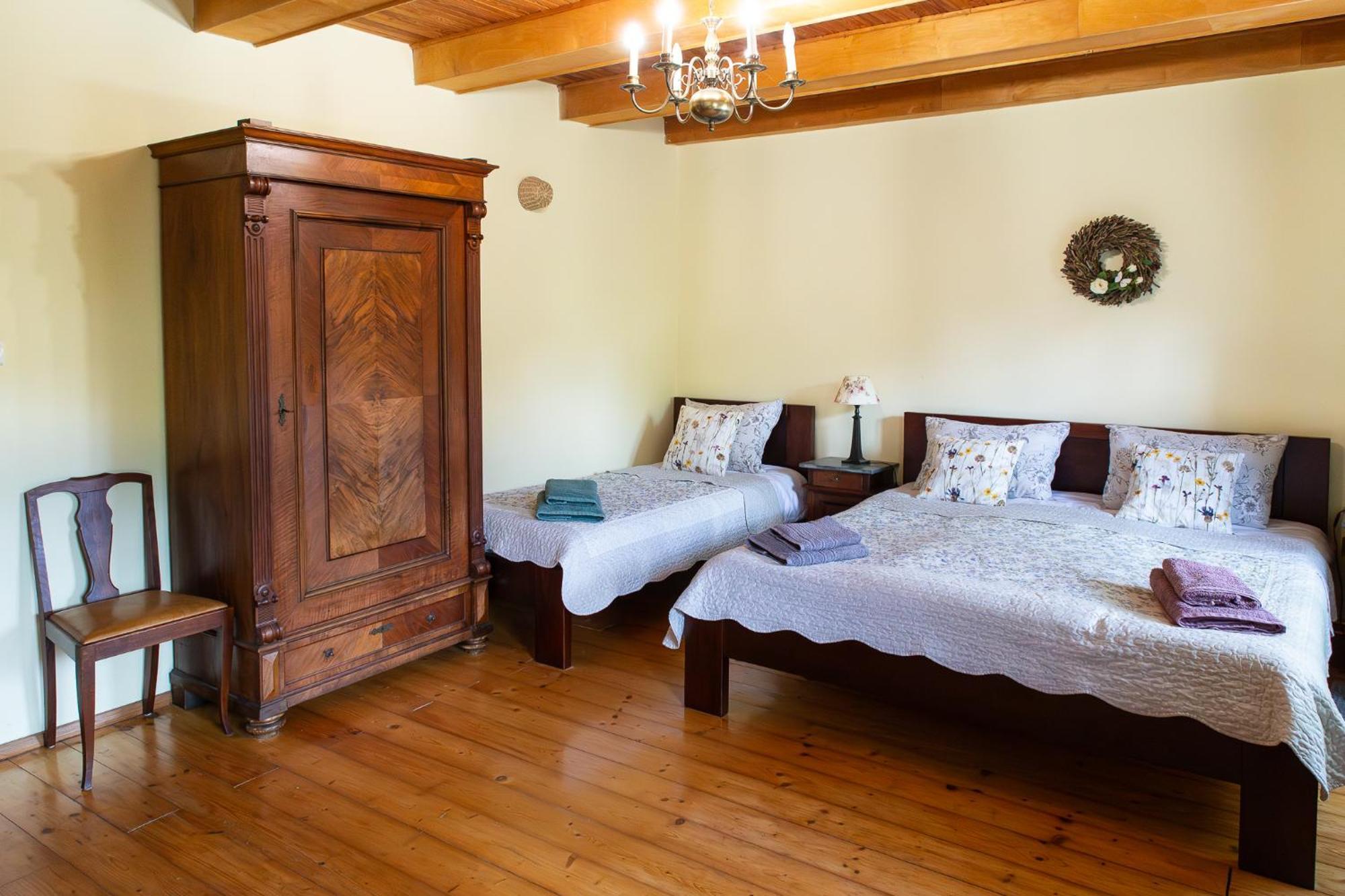 Hotel Biala Kalina Kaczawy Świerzawa Esterno foto